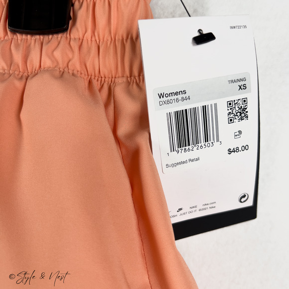 Women's Nike One Dri-FIT High-Waisted 2-in-1 Shorts Apricot Size XS NWT - Picture 4 of 6